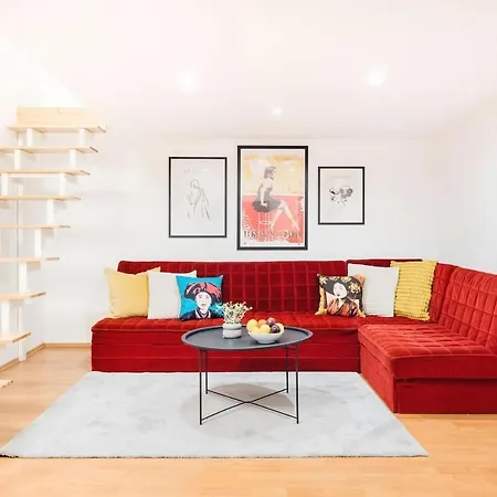 Mh008-secluded Spacious Oasis-best Location In Downtown * Budapest